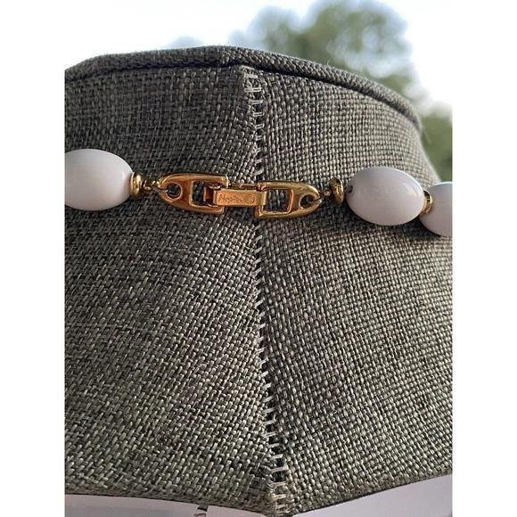 Napier Necklace White Gold Tone Acrylic Beads Chunky 24” Marked - Picture 6 of 7